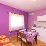 Albina Brodarica (Sibenik-Knin)