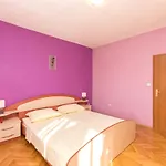 Apartment Albina *