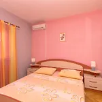 Albina Apartment *
