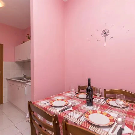 Albina Brodarica (Sibenik-Knin)