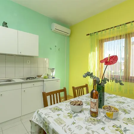 Daire Albina Brodarica (Sibenik-Knin)