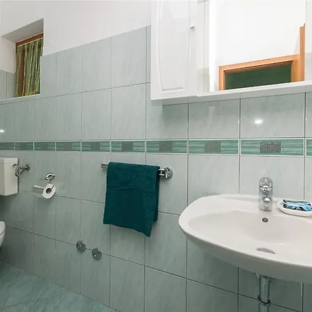 Daire Albina Brodarica (Sibenik-Knin)