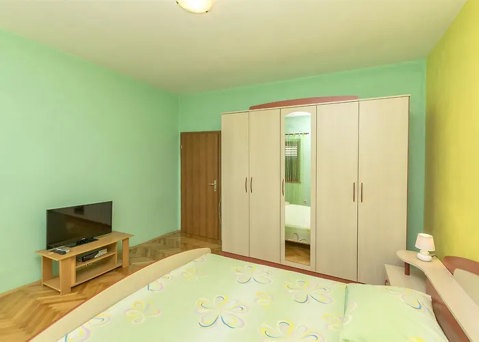 Albina Brodarica (Sibenik-Knin)